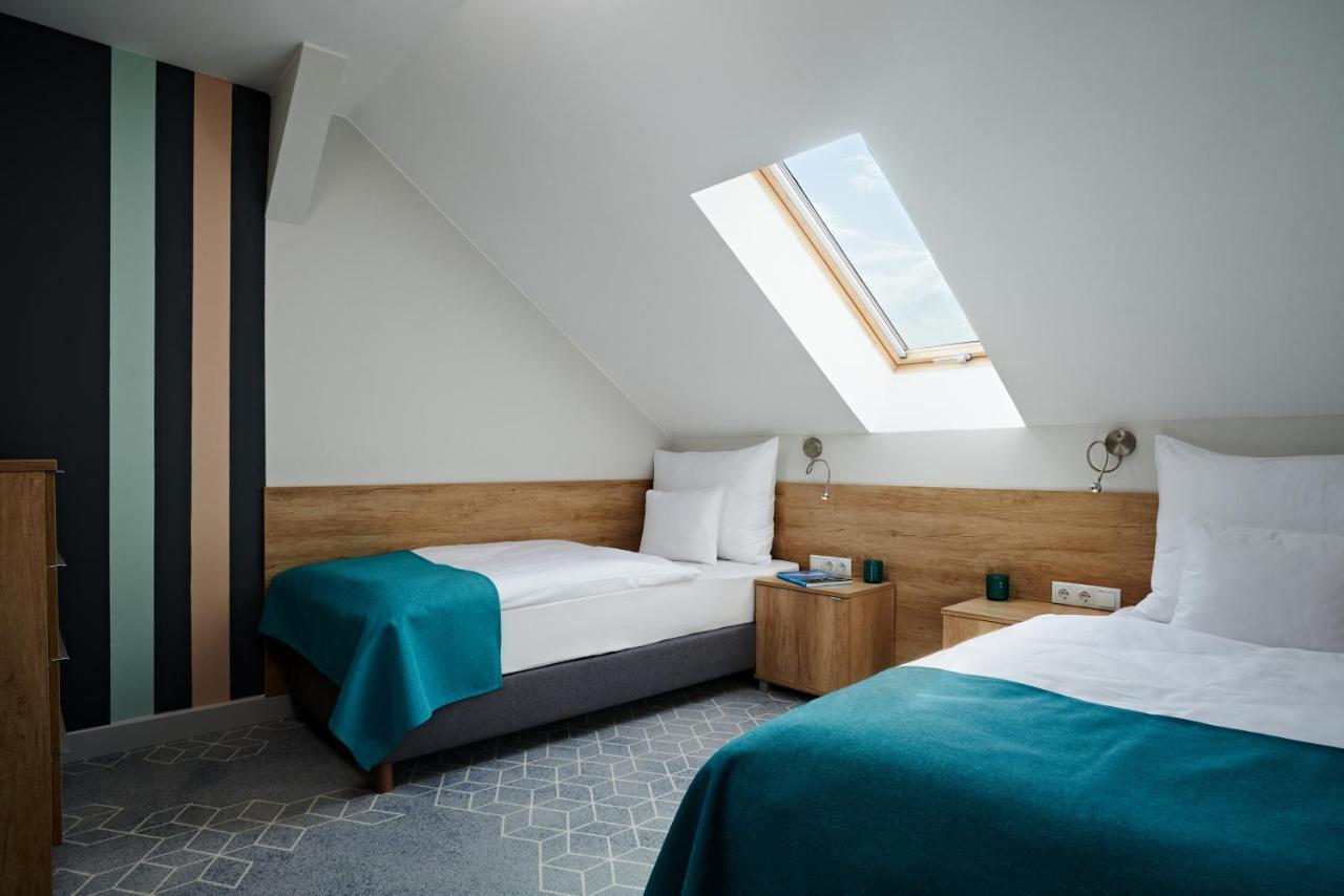 Hotel Adalbert Szent Tamas Haz เอสแตร์กอม ภายนอก รูปภาพ